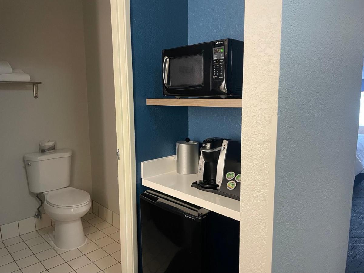 Holiday Inn Express Lapeer By Ihg Bagian luar foto