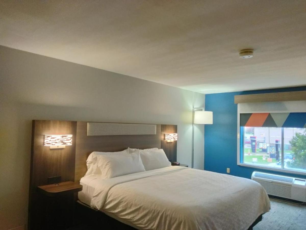 Holiday Inn Express Lapeer By Ihg Bagian luar foto