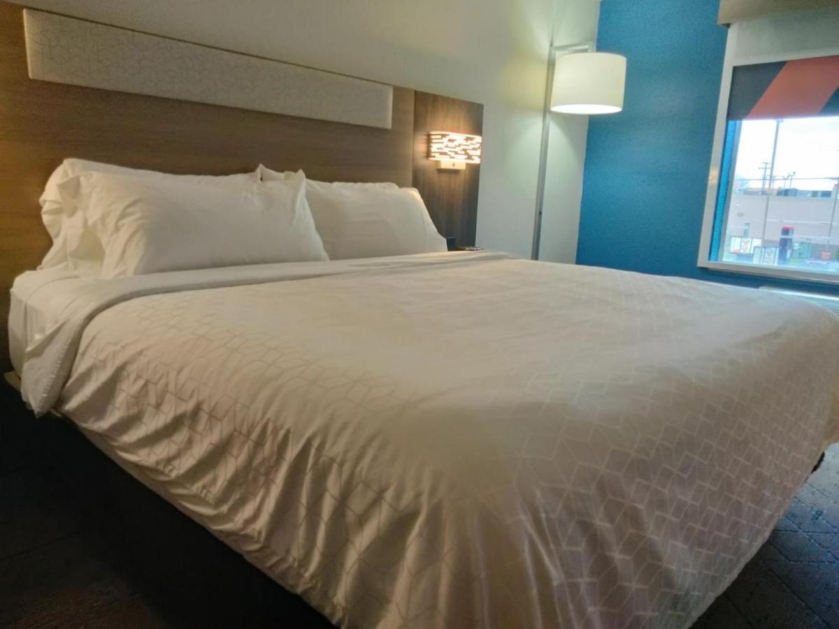 Holiday Inn Express Lapeer By Ihg Bagian luar foto
